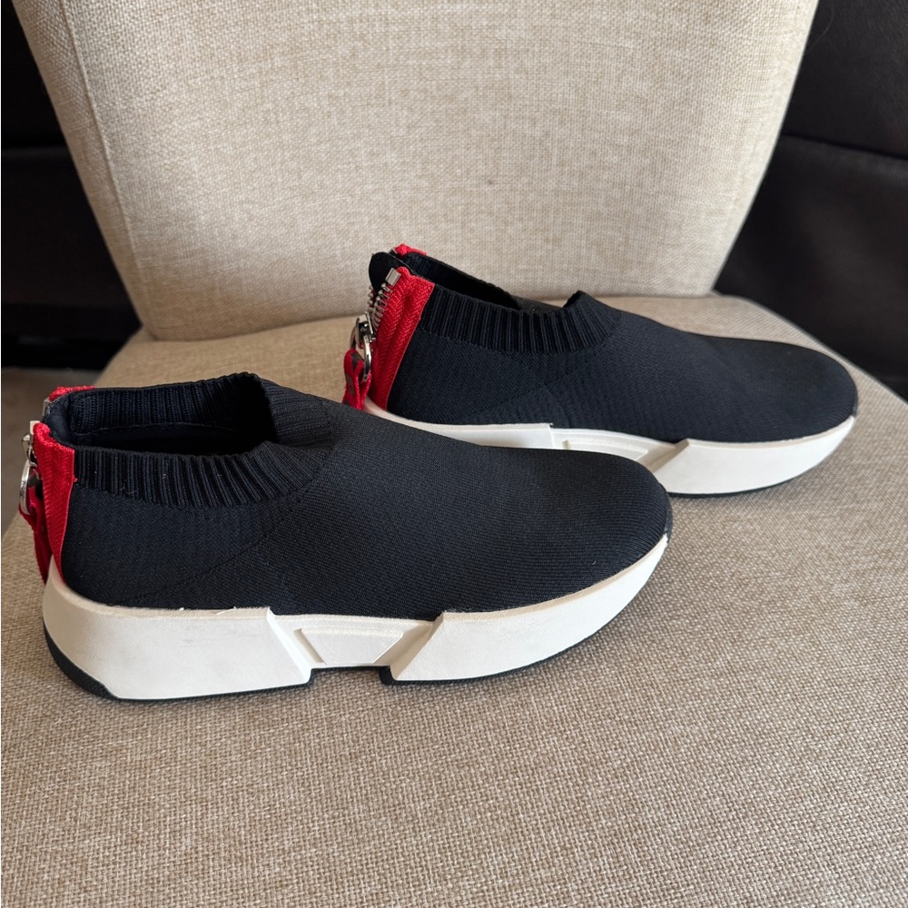 DKNY Marcel Wedge Flat Sneakers Black Stretchy Booties